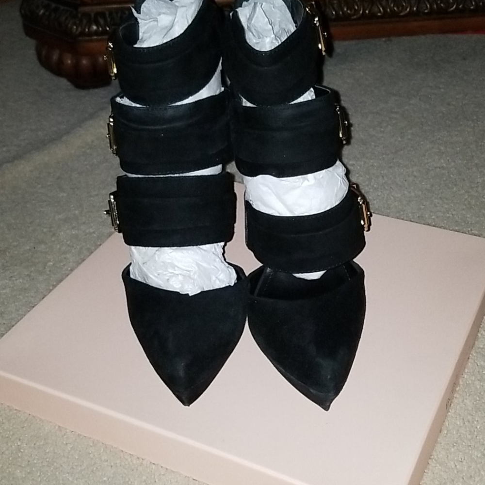 Booties - Picture 4 of 4